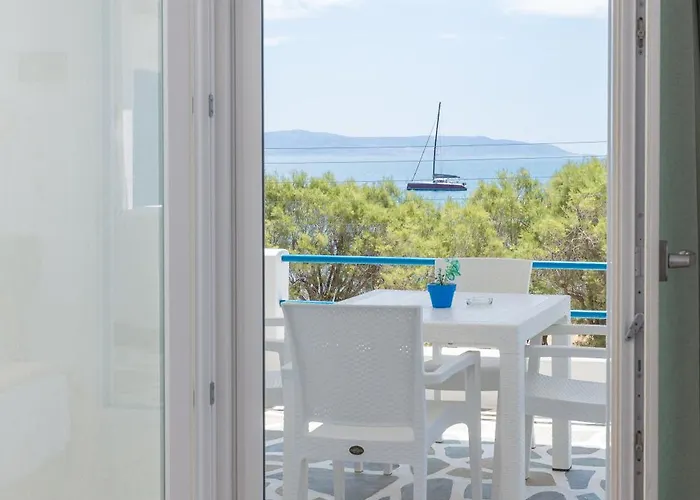 Отель Akteon 3*